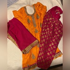 Indian outfit salwar kameez